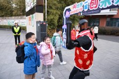 物配核心送来您采购的商品”这是2001年5月21日《